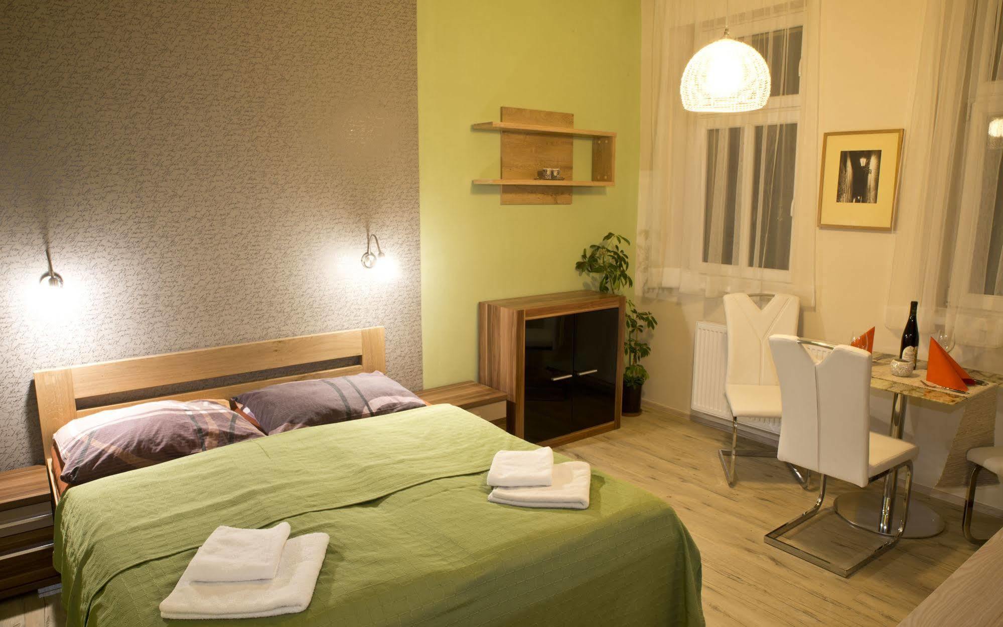 Hostel Sklep Prague Exterior photo